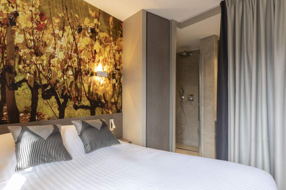 chambre et salle de bains